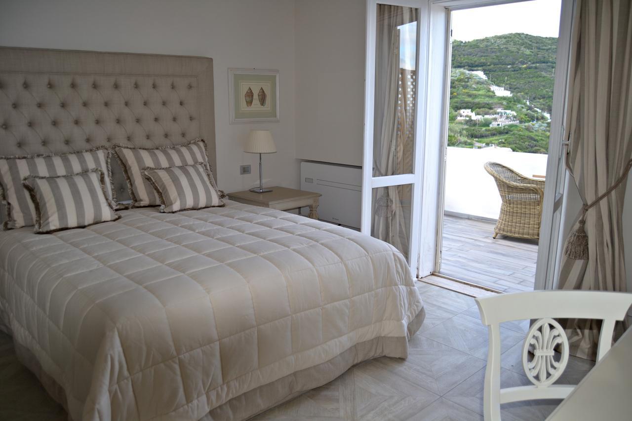 Maridea Casa Vacanza- Le Alcove Sul Mare Suites Ponza Exteriör bild