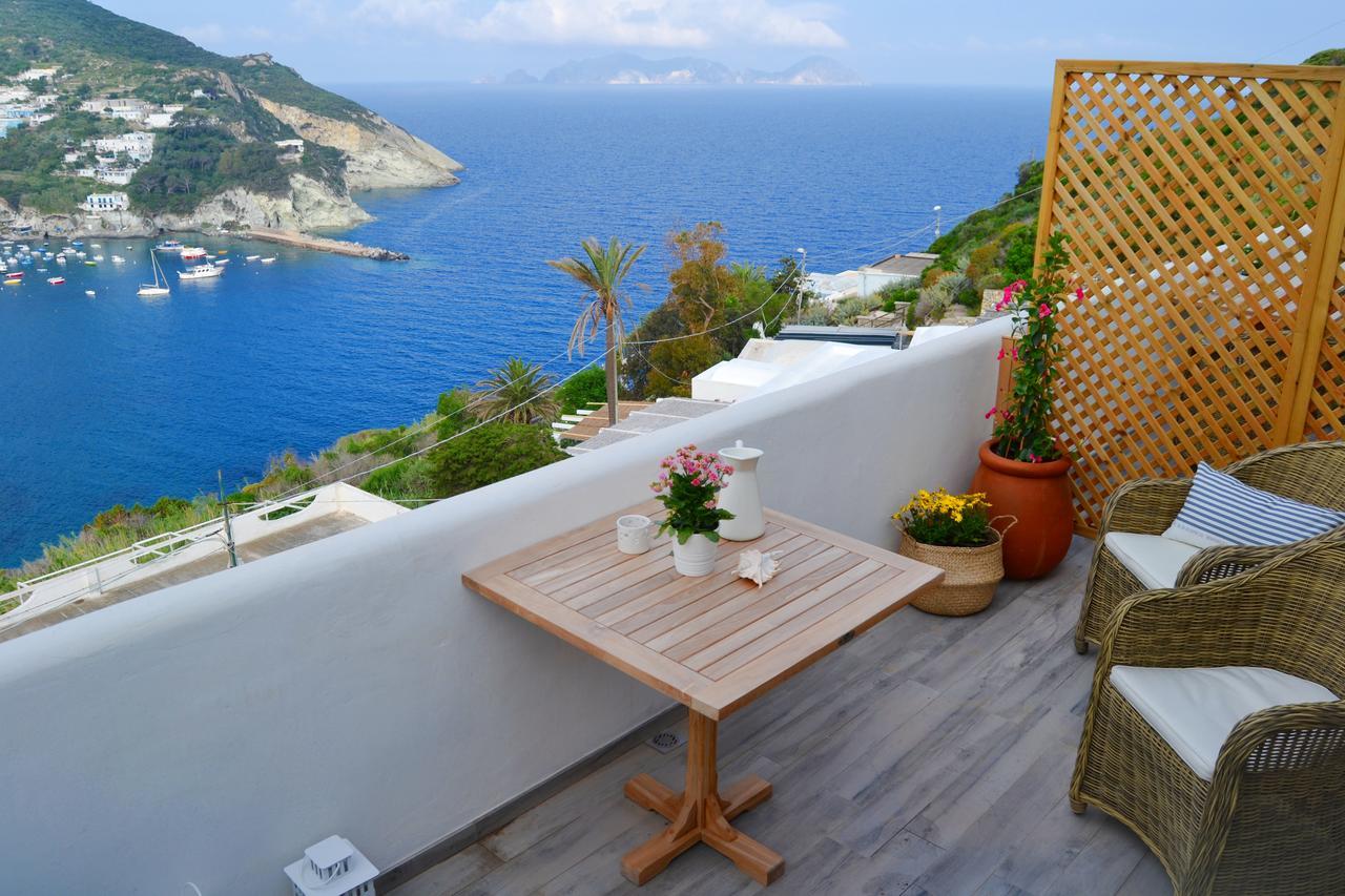 Maridea Casa Vacanza- Le Alcove Sul Mare Suites Ponza Exteriör bild