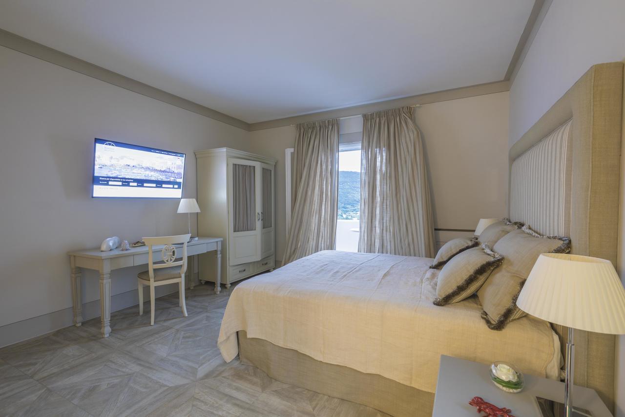 Maridea Casa Vacanza- Le Alcove Sul Mare Suites Ponza Exteriör bild