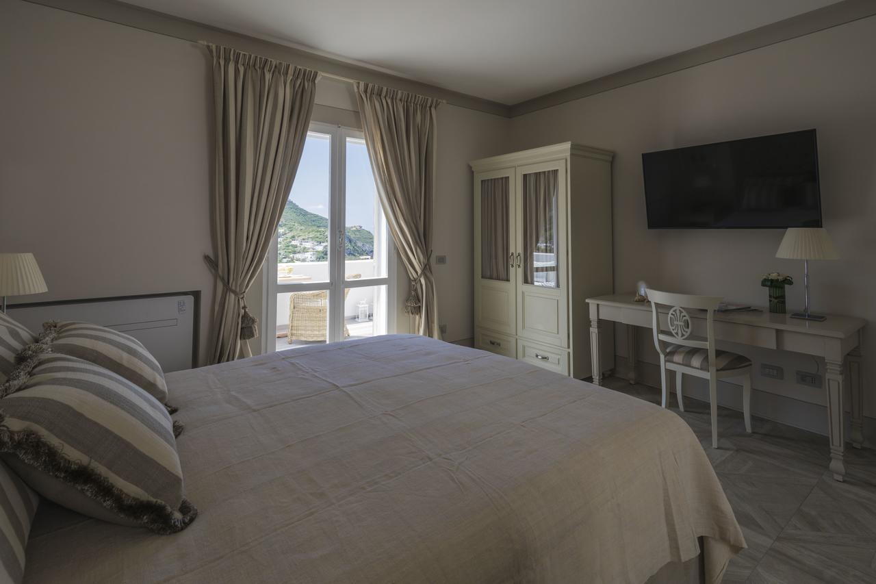 Maridea Casa Vacanza- Le Alcove Sul Mare Suites Ponza Exteriör bild